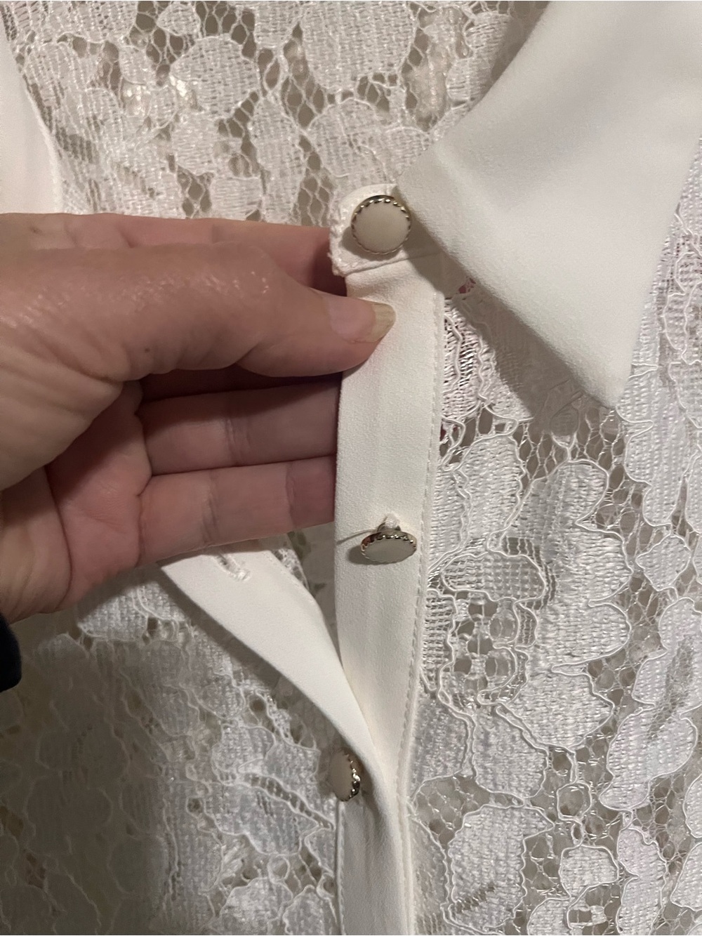 Cable & Gauge Full Lace Button-Up Top - Picture 4 of 8